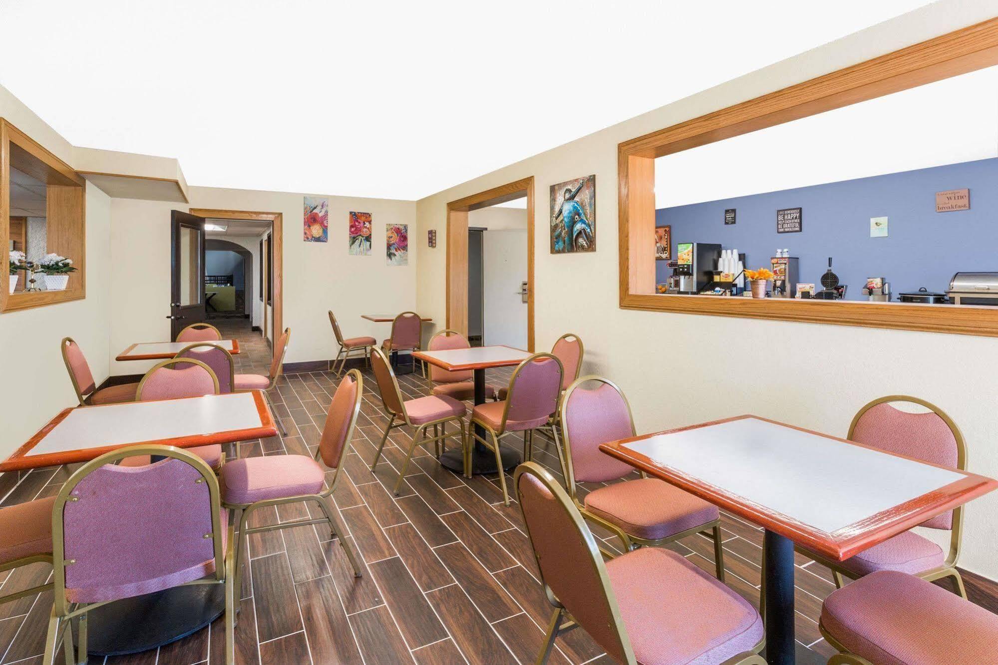 Scottsbluff Inn Exterior photo